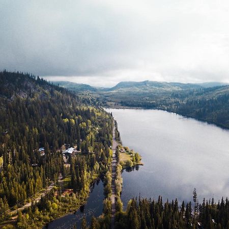Chute Lake Lodge Naramata Exteriér fotografie