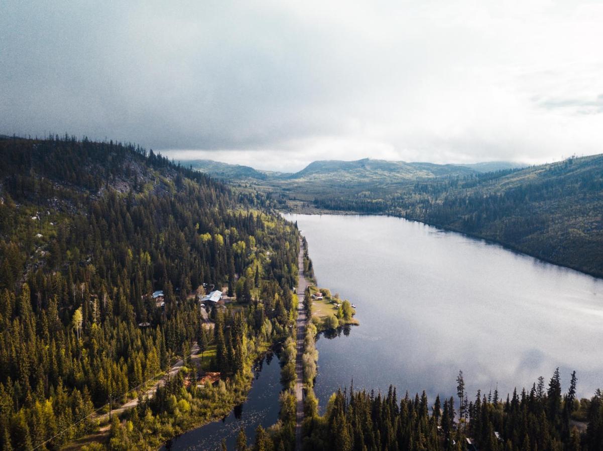 Chute Lake Lodge Naramata Exteriér fotografie